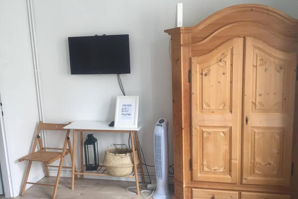 A Cosy Studio In The City Centre Братислава Экстерьер фото